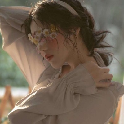 91CM-UN022亲妹妹是AV女优万万没想到某一天却要亲手给妹妹拍片